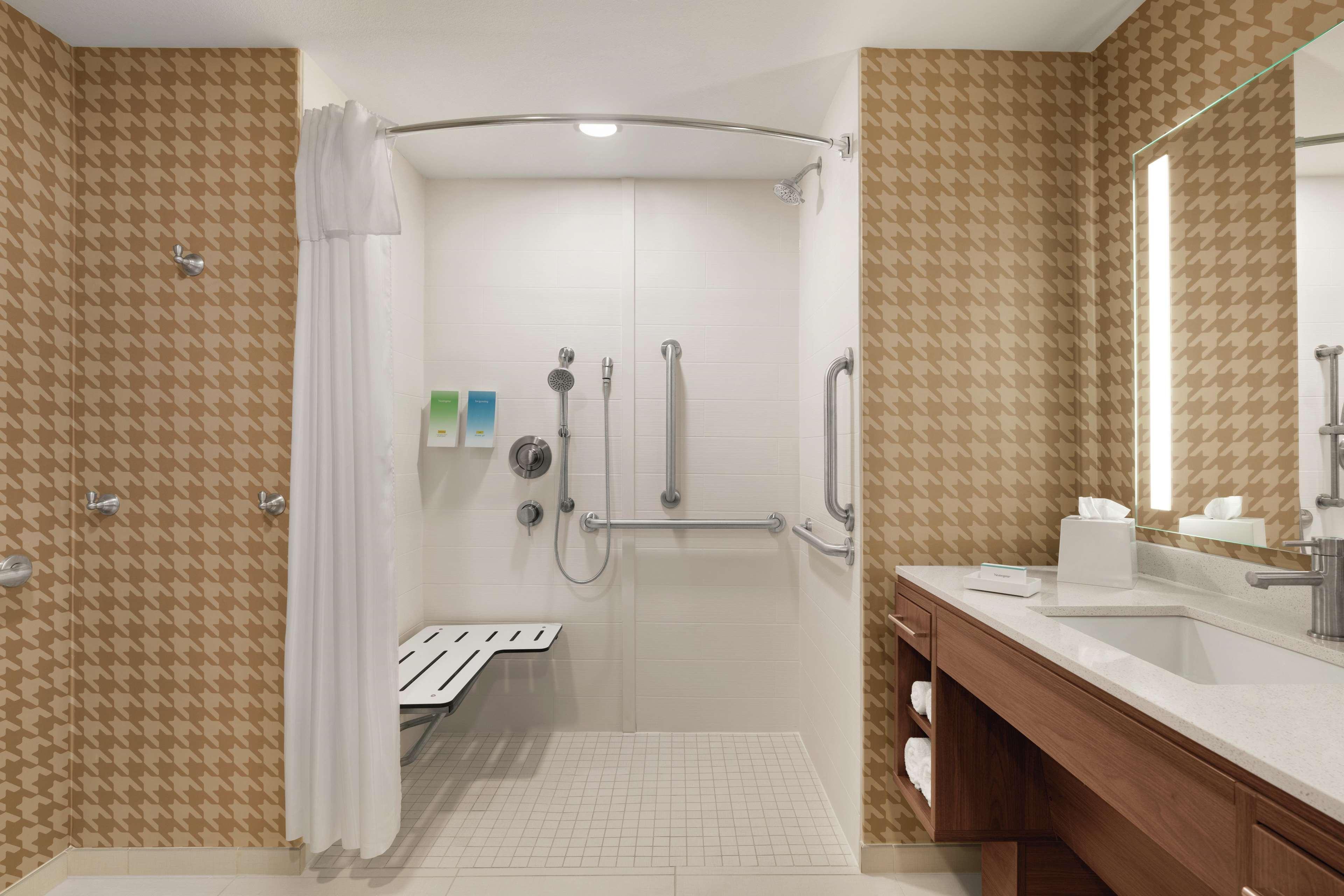 Home2 Suites By Hilton Lancaster Rohrerstown Exterior photo